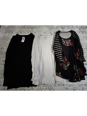 Torrid Black Flowy Top Plus Size 00, size medium